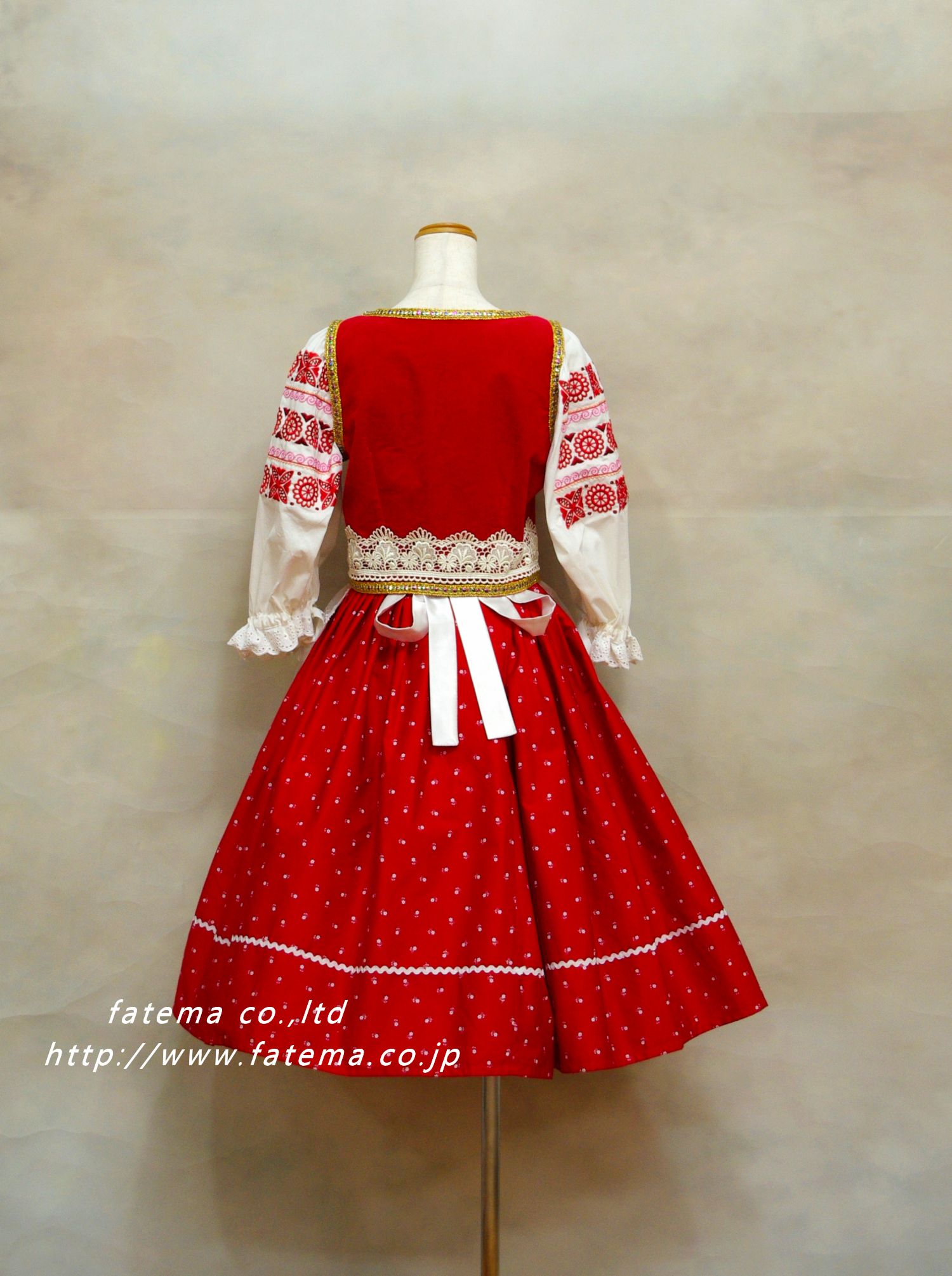 初版 チェコスロバキアの民族衣装 チェコスロバキアの民族衣装 - 旅