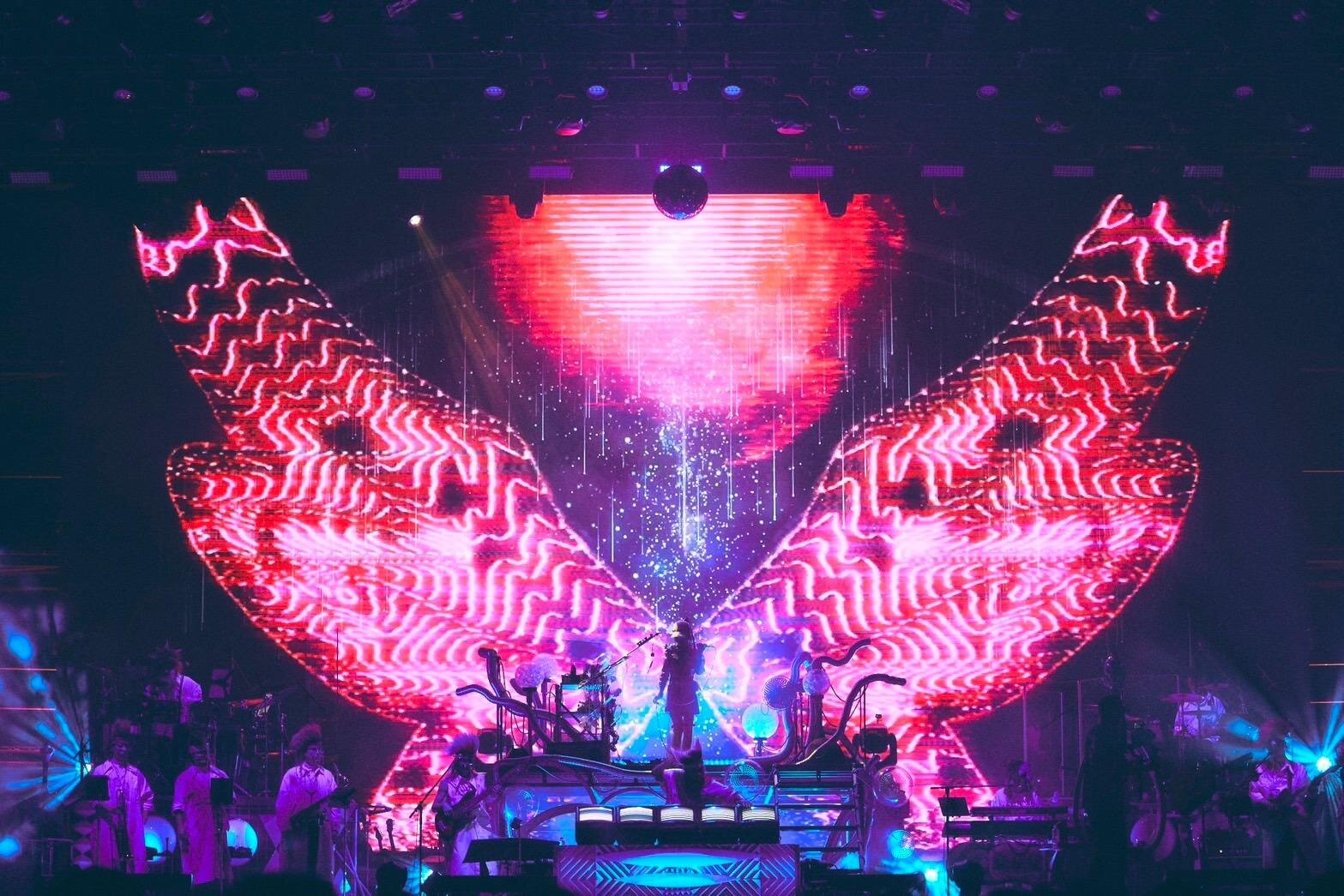 ずっと真夜中でいいのに。ライブでacaねさんが投げたボール ずっと