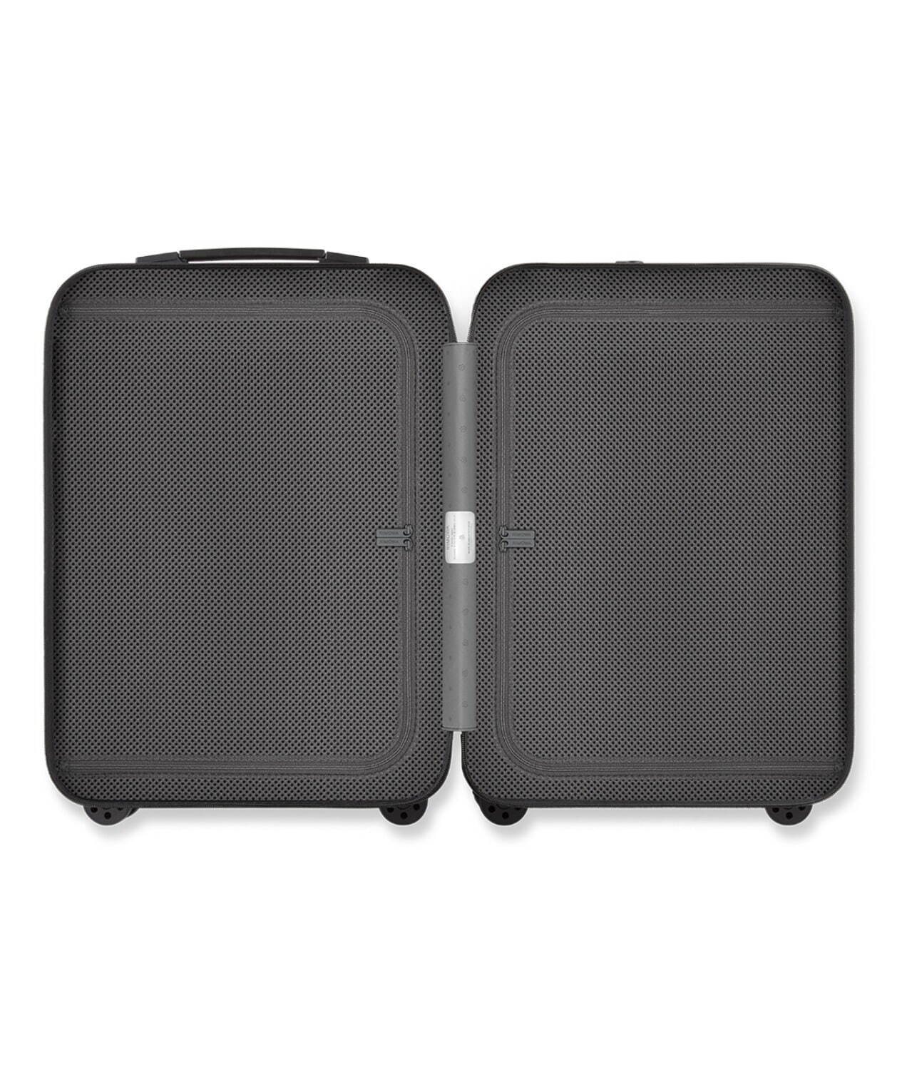 リモワ軽量スーツケース「エッセンシャルライト」新色アイボリー、約2