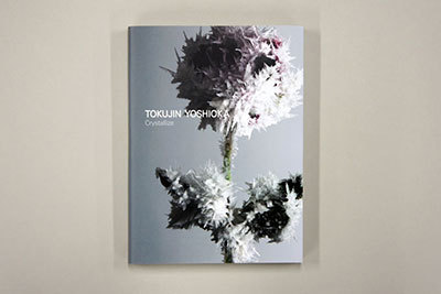 吉岡徳仁、初の本格作品集『クリスタライズ』発売 - 川内倫子による