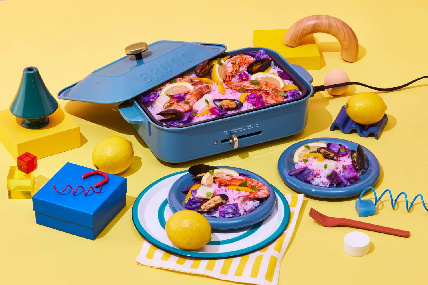 ブルーノ“くすみブルー”の限定色キッチンアイテムが復刻、ホット