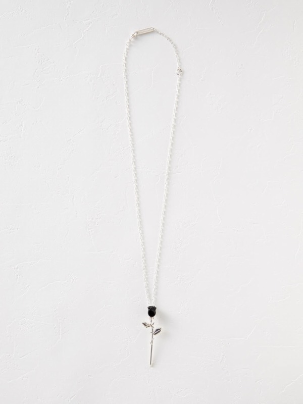 アンブッシュからバレンタイン限定「ローズ チャーム ネックレス」新色