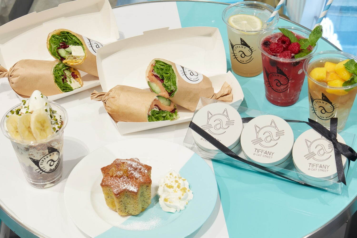 ティファニー＠キャットストリート」限定“ティファニーブルー”の