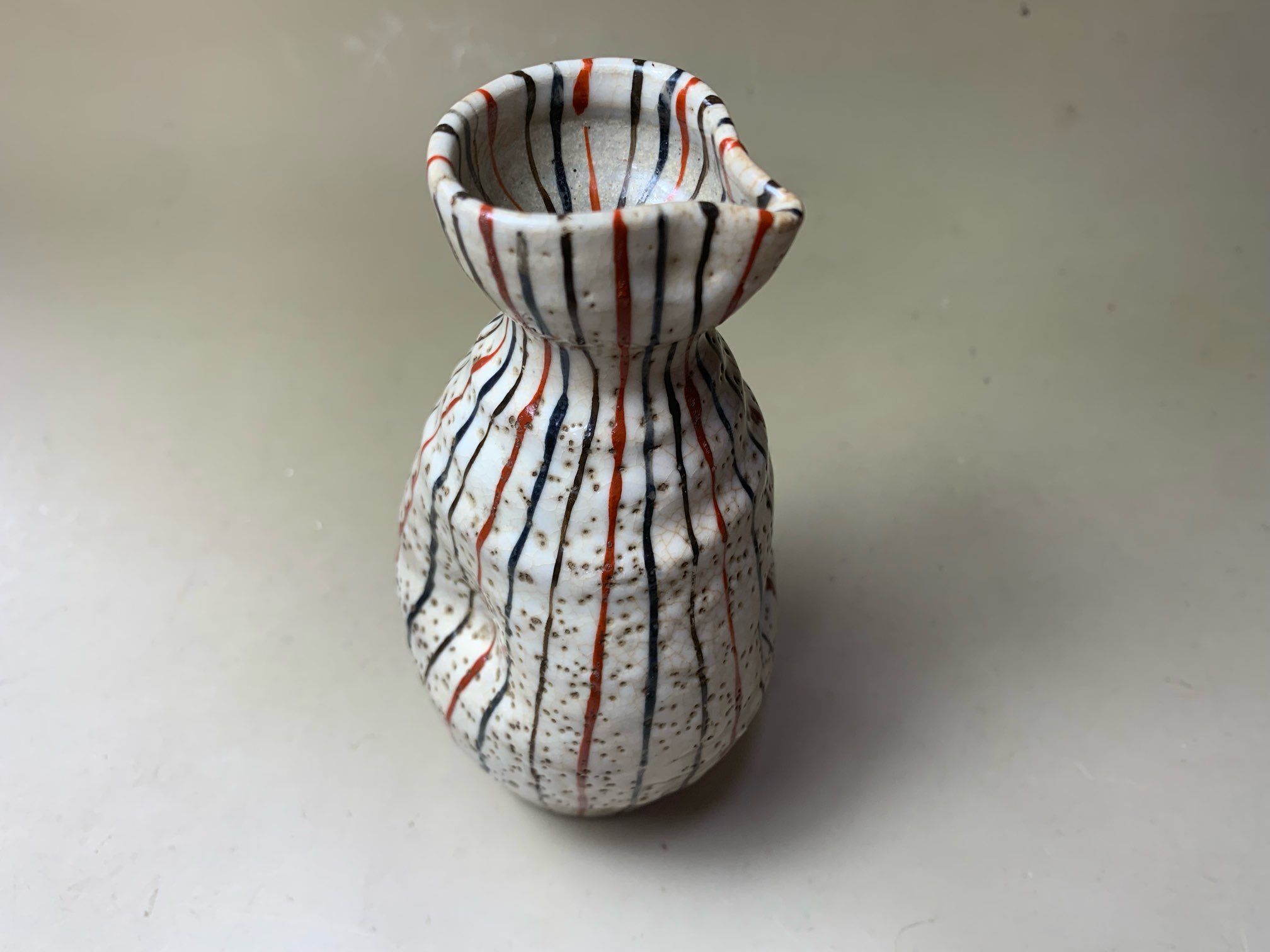 ギャラリー辰巳 - 瀬戸麦藁手 鳶口徳利 | 古美術品専門サイト fufufufu.com