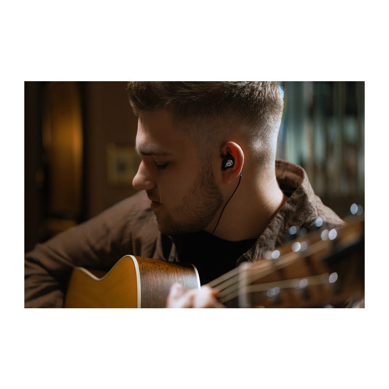 64 AUDIO Aspire 4 [64A-7365] 新品｜フジヤエービック