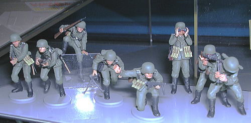 WWII ドイツ国防軍歩兵チーム (プラモデル) - ホビーサーチ ミリタリー