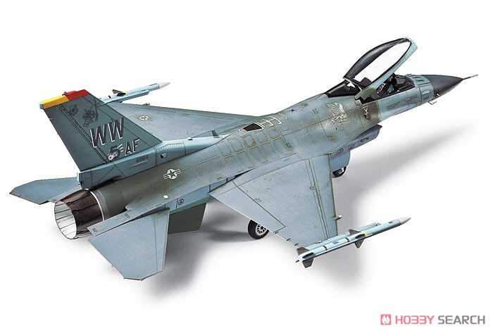 タミヤ 1⁄48 F-16 ファイティングファルコン 完成品