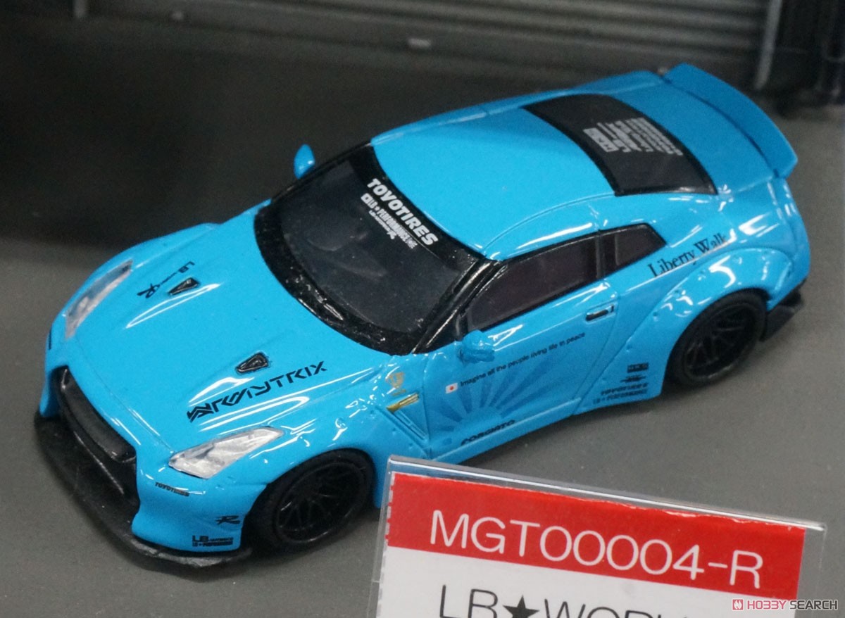 LB☆WORKS Nissan GT-R R35 ダックテール ライトブルー (右ハンドル