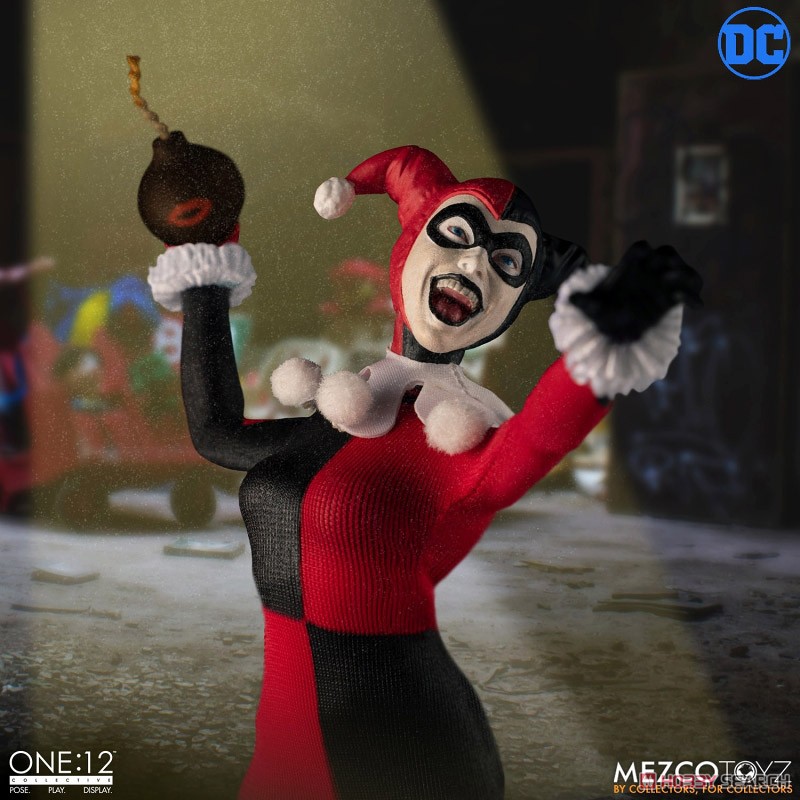 Mezco toyz ハーレイ・クイン px 限定版 1/12 アクションフィギュア