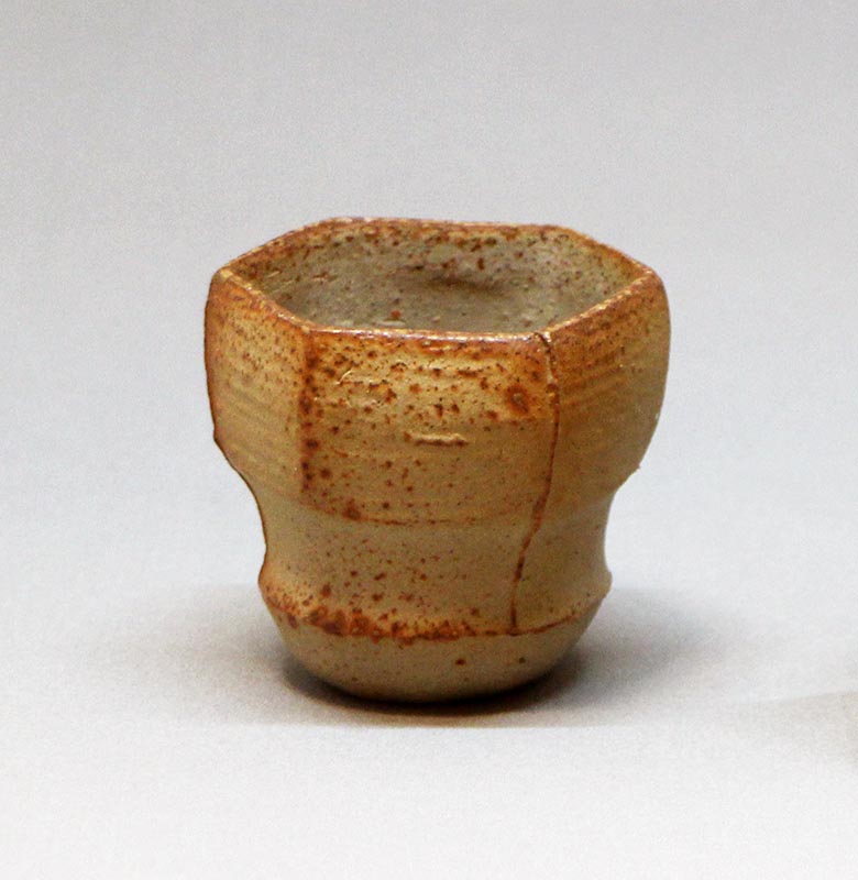 森陶岳 ☆ 備前 窯変 ぐい呑 ☆ 共箱 共布 ☆ 轆轤の見事さと景色の