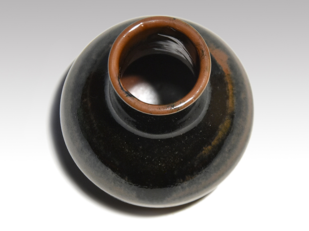 古瀬戸鶴首茶入 二代 山口錠鉄(作) 共箱 象牙蓋 仕覆（紅牙撥鏤尺文