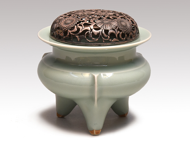 青磁三足純銀火屋香炉在銘共箱