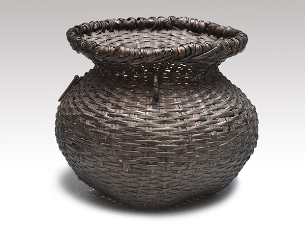 魚籠花入 籠 耳付 利休相伝之花籠写し 堀田宗達箱書 | 古美術ささき