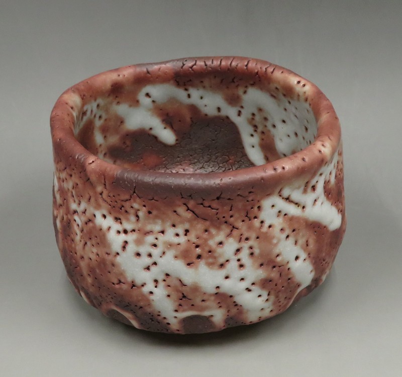 玉置保夫 『赤志野茶碗』 [古美術こもれび] 骨董,掛軸,絵画の買取と