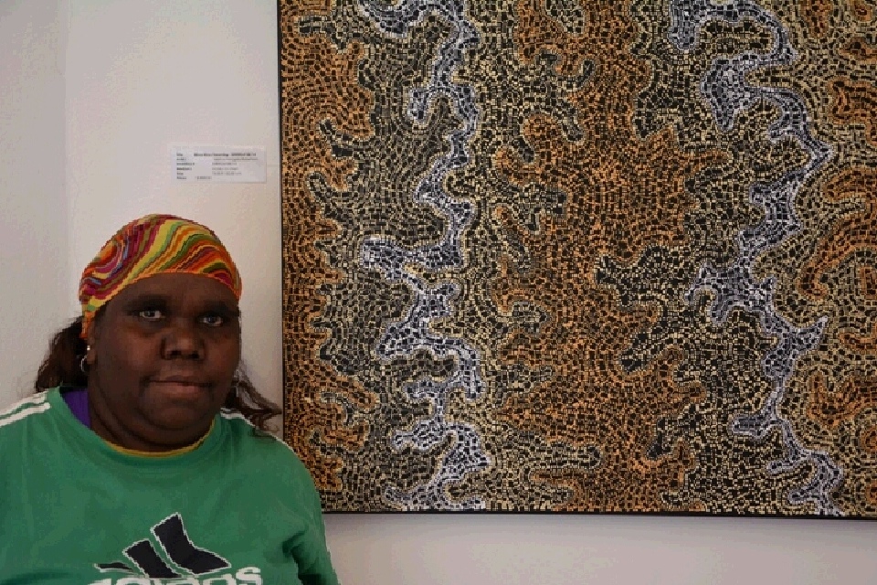 Sabrina Nangala Robertson - Artist Biography