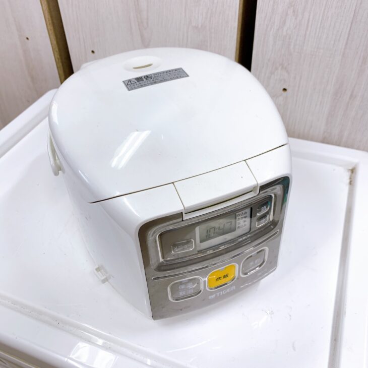 秋田県大仙市でTIGER マイコン炊飯ジャー JAI-R551 使用感ありのため