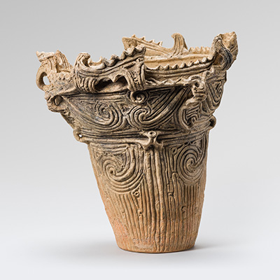 火焔型土器 三条の縄文 高さ250mm 幅250mm 重さ3kg 火焔型