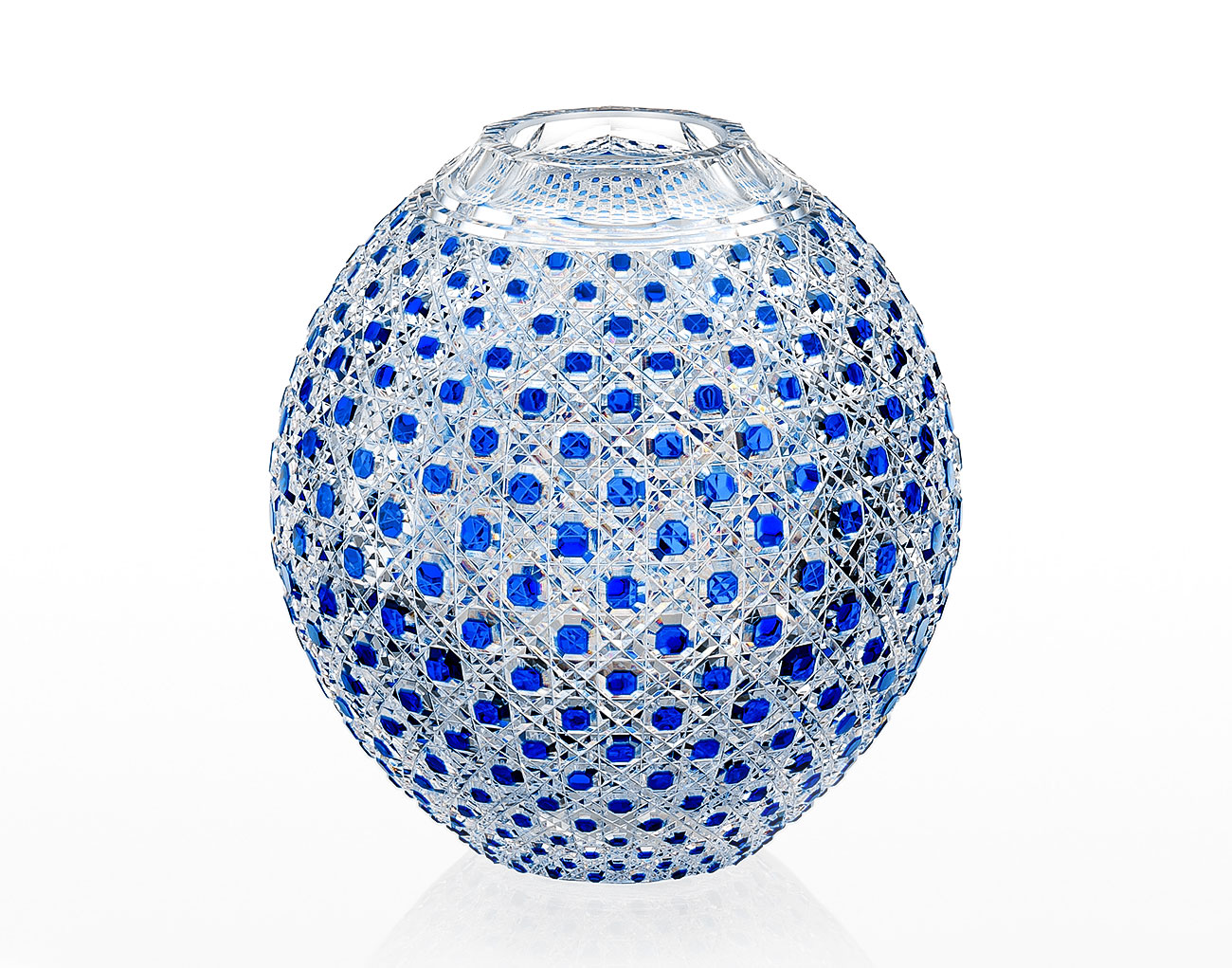 江戸切子 瑠璃色被毬型花瓶＜八角籠目紋＞ | カガミクリスタル