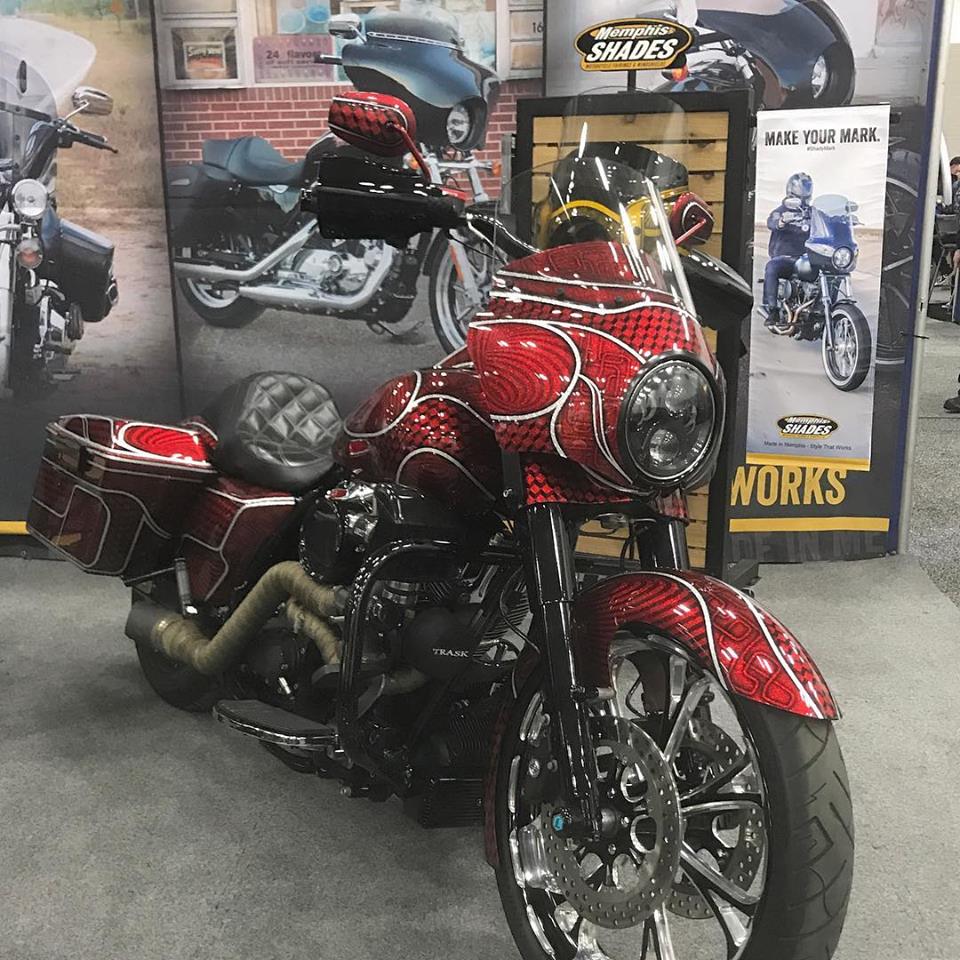 メンフィスシェード ロードウォリアーフェアリング 84年以降のロード