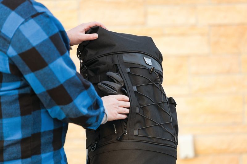 Kuryakyn Momentum デッドビート・ダッフルバッグ クリアキン