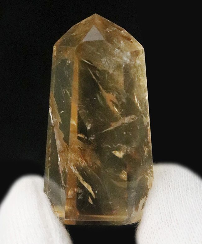 爽やかな淡黄色が素敵！フランス語の「レモン」にちなんだ鉱物、天然