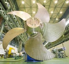 可変ピッチプロペラ | 舶用機械 | 川崎重工業株式会社