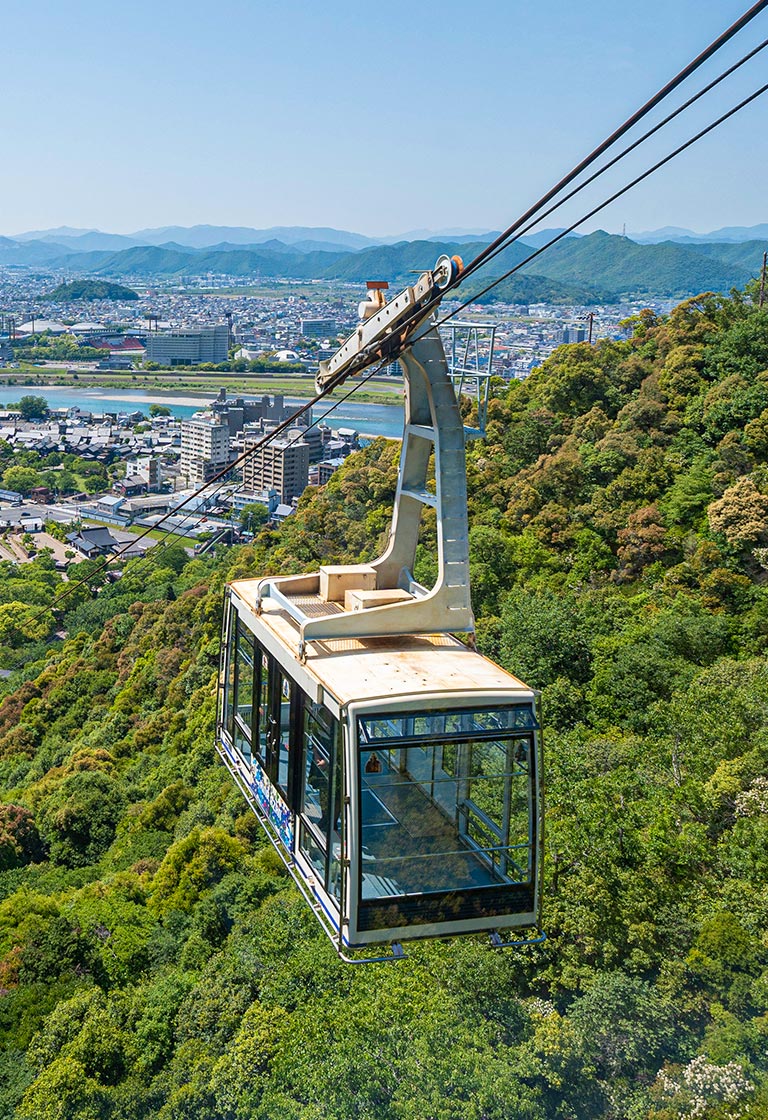 ぎふ金華山ロープウェー | 岐阜城やリス村へのアクセスにも
