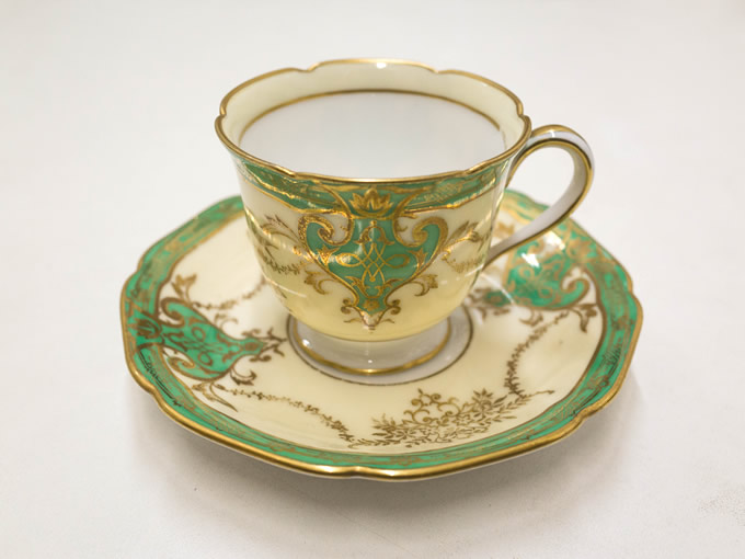 オールドノリタケ カップとソーサーセット M印 ハンドペイント