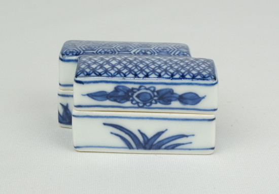 栗山園オンライン通販部 / 【出物】 祥瑞写拍子木香合 西村徳泉