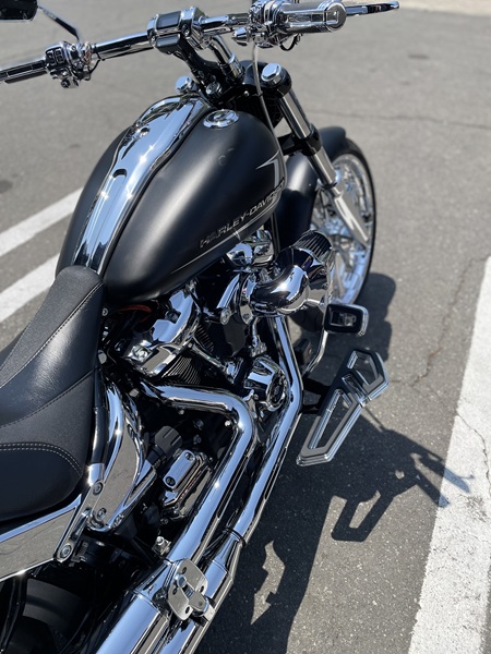 FXBRS2021年ブレイクアウト 純正タンク 【公式通販】