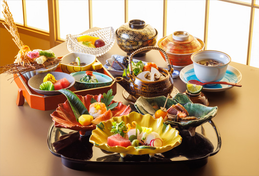 日本料理 山茶花【公式】｜洗練された空間で日本料理と宝塚温泉を楽む