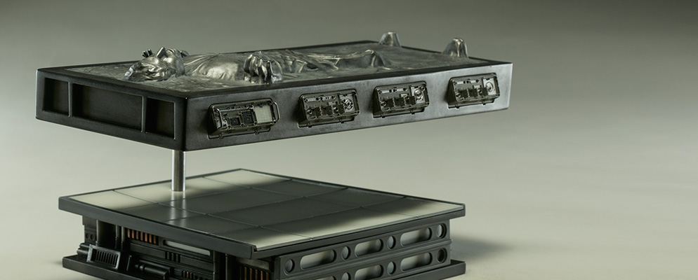 スター・ウォーズ凍結のハン・ソロ 10オンス純銀 カーボン凍結された