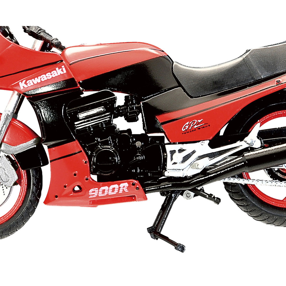 Kawasaki GPZ900R A9 1992 1/12スケールモデルキット Kawasaki GPZ900R