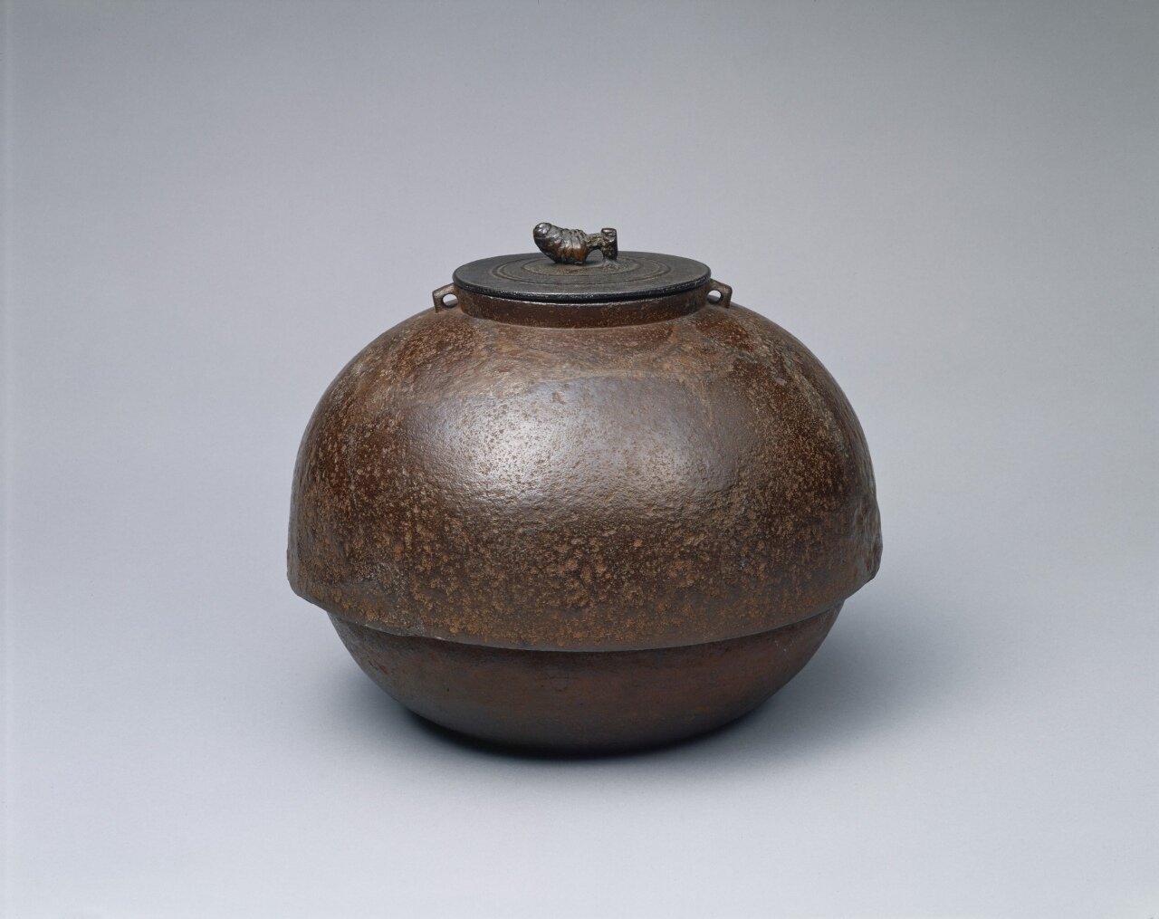 天命責紐釜 | 茶道具 - コレクション - 荏原 畠山美術館
