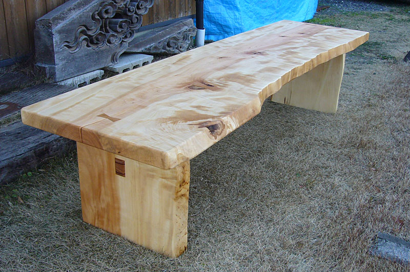 栃（トチ） 無垢一枚板 板脚ベンチ：ダイニングテーブルや手作り家具の