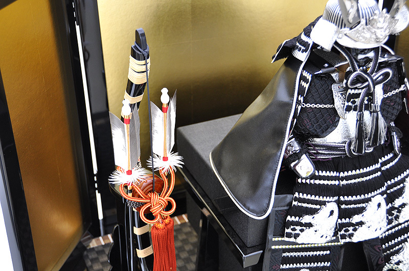 五月人形鎧平台飾りセット【A5541】☆限定販売☆銀に輝く！存在感ある