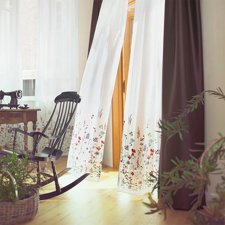 アンティーク ノッティンガムマドラスレース 浮かぶ桜色の花々 幅広