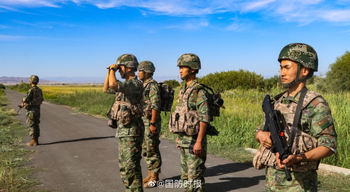 中国軍 21式 星空迷彩 上下セット サイズS 軍服 迷彩服 戦闘服 新型
