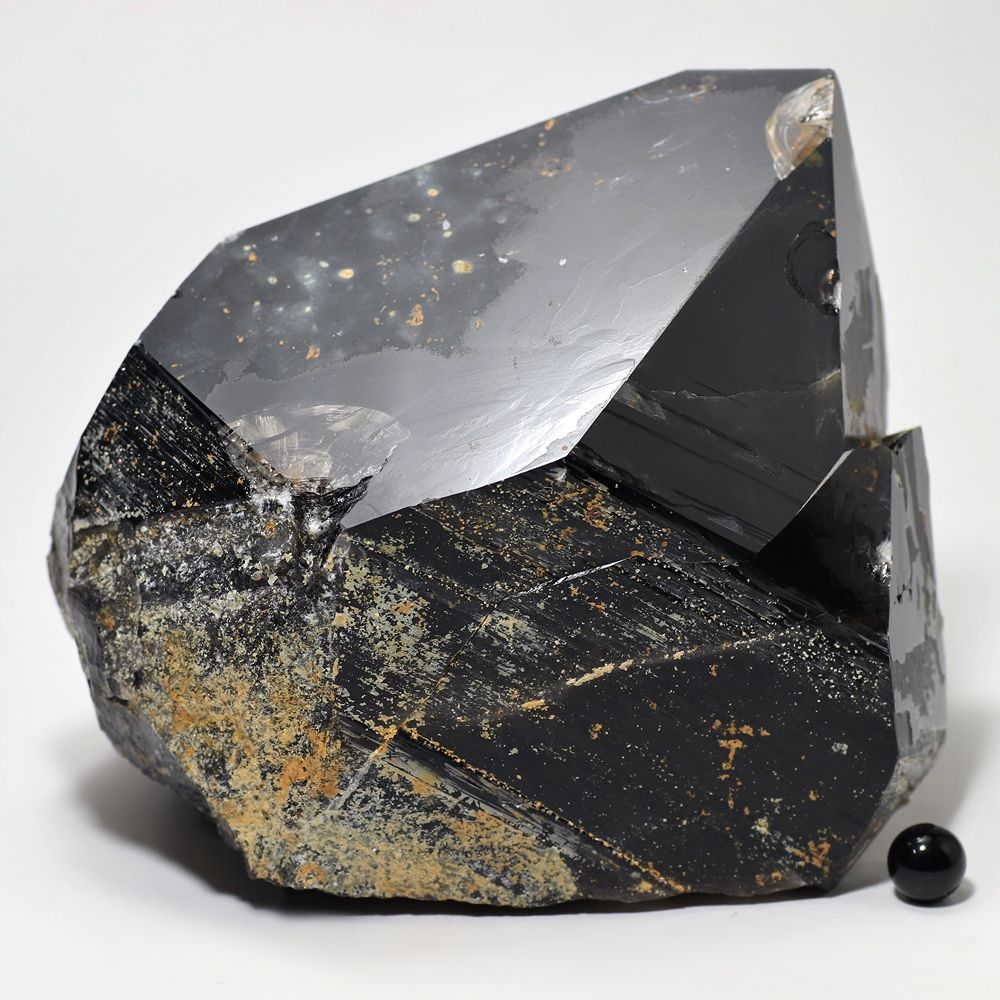 特別価格/山東省産]天然モリオンナチュラルポイント/黒水晶（1.4kg大型