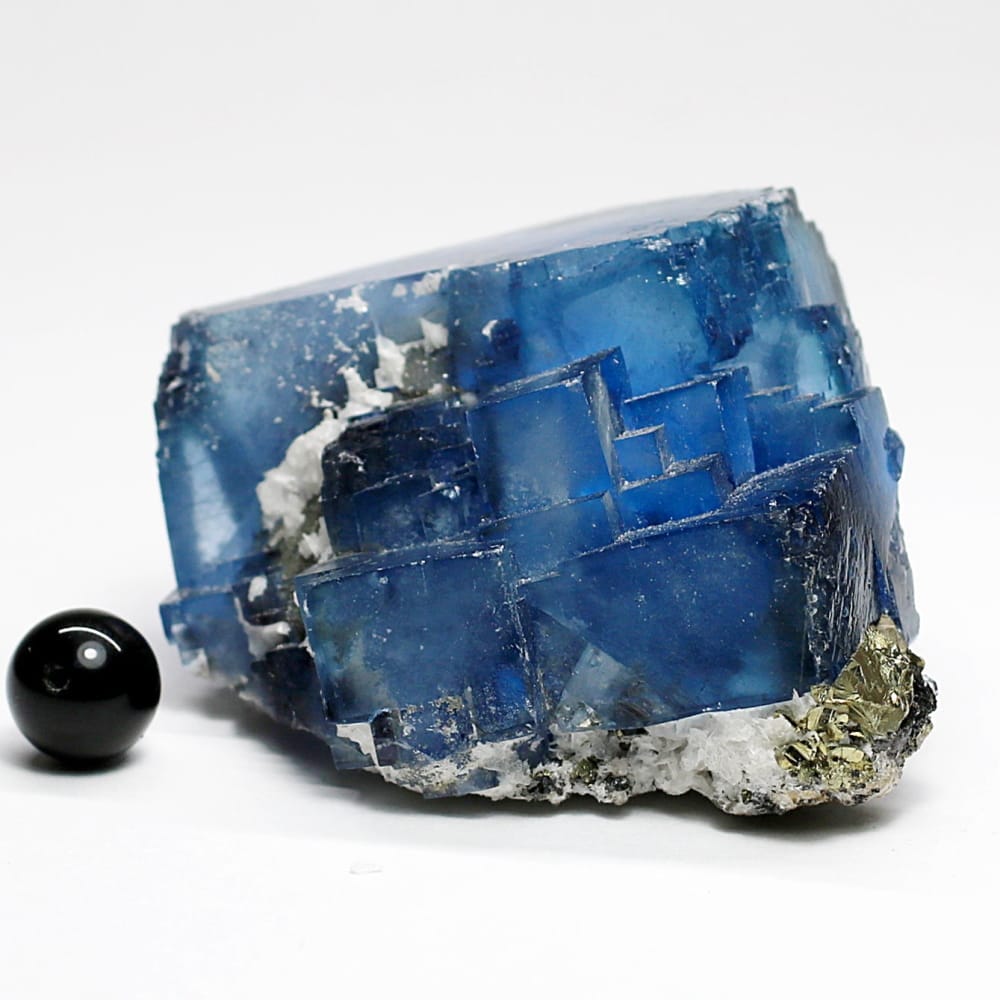 中国/湖南省]瑶崗仙鉱山(ヤオガンシャン)産フローライト結晶原石