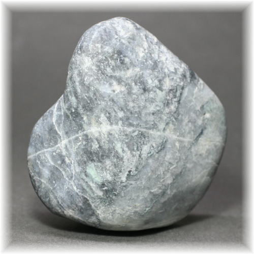 糸魚川産]翡翠原石 - 埼玉県吉川市の天然石専門店・水晶パワーストーン