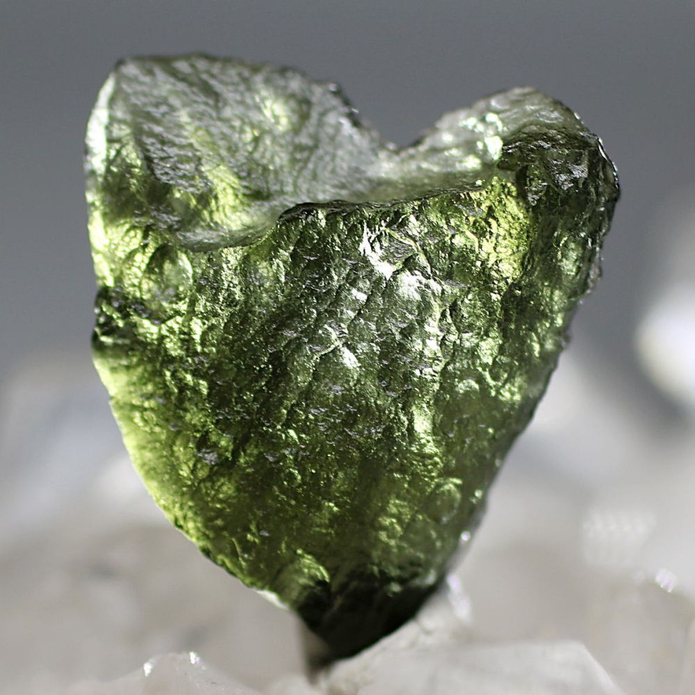 チェコ共和国産]天然モルダバイト原石 - 埼玉県吉川市の天然石専門店