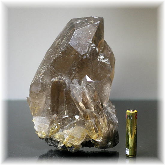 ブラジル産]ゴールドルチルクォーツクラスター（原石） - 埼玉県吉川市