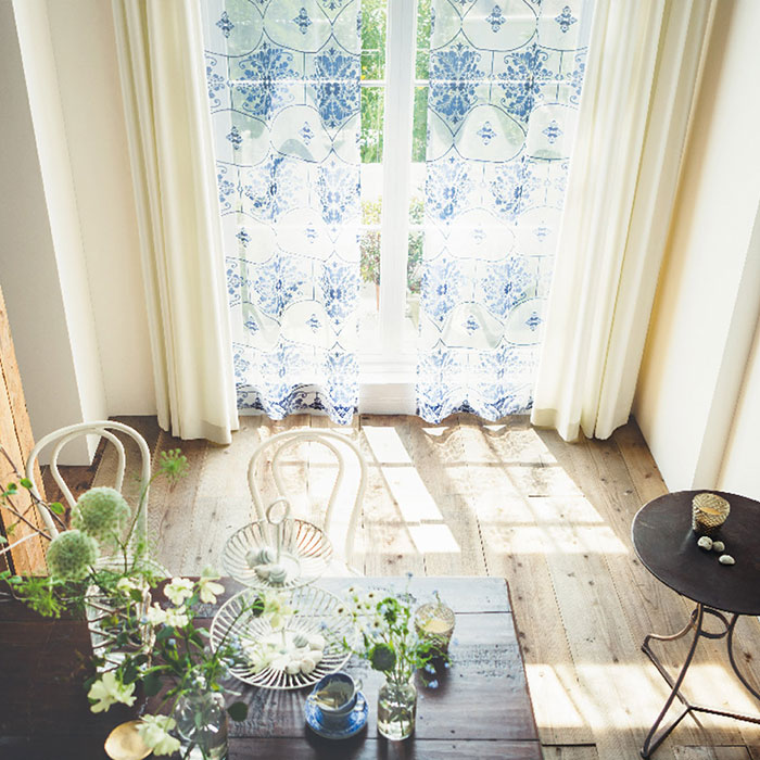 アンティーク ノッティンガムマドラスレース 浮かぶ桜色の花々 幅広