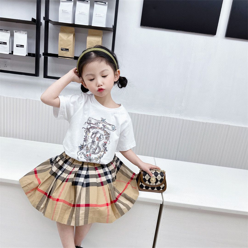 バーバリー 子供服 Tシャツ 2点セット burberry スカート セット服