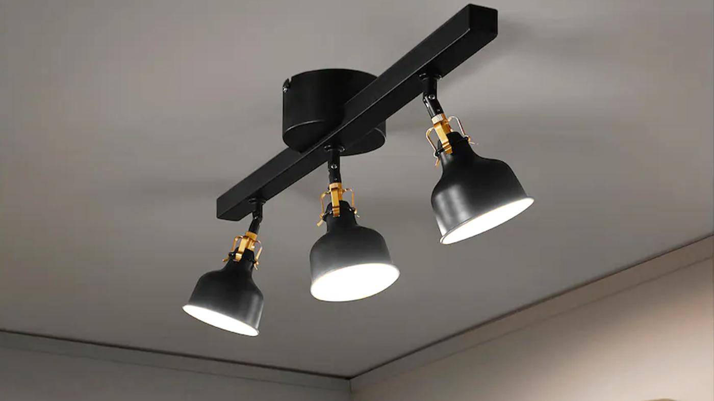 IKEA バロメーテルスポットライト調光可能リモコン付