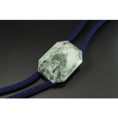 ループタイ 糸魚川翡翠（カット） 天然石販売 名取貴石 天然石原石鉱物