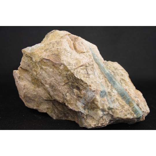 自主採掘！アクアマリン カリフォルニア179.6g AQ331 鉱物原石天然石