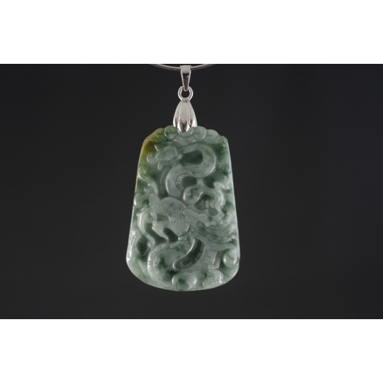 ミャンマー翡翠ペンダントトップ販売 名取貴石 天然石原石鉱物結晶