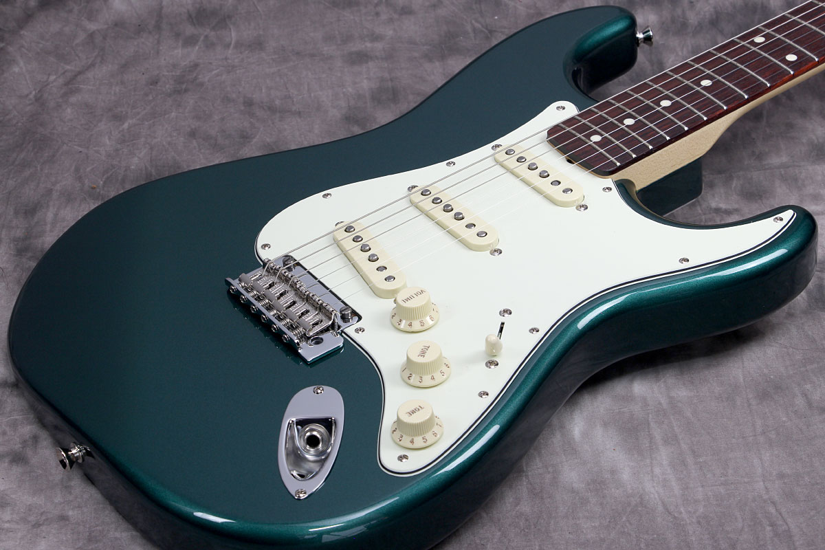 Made in Japan Hybrid 60s Stratocaster Sherwood Green Metallic